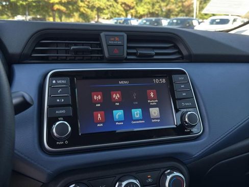 New 2025 Nissan Versa SV image 23