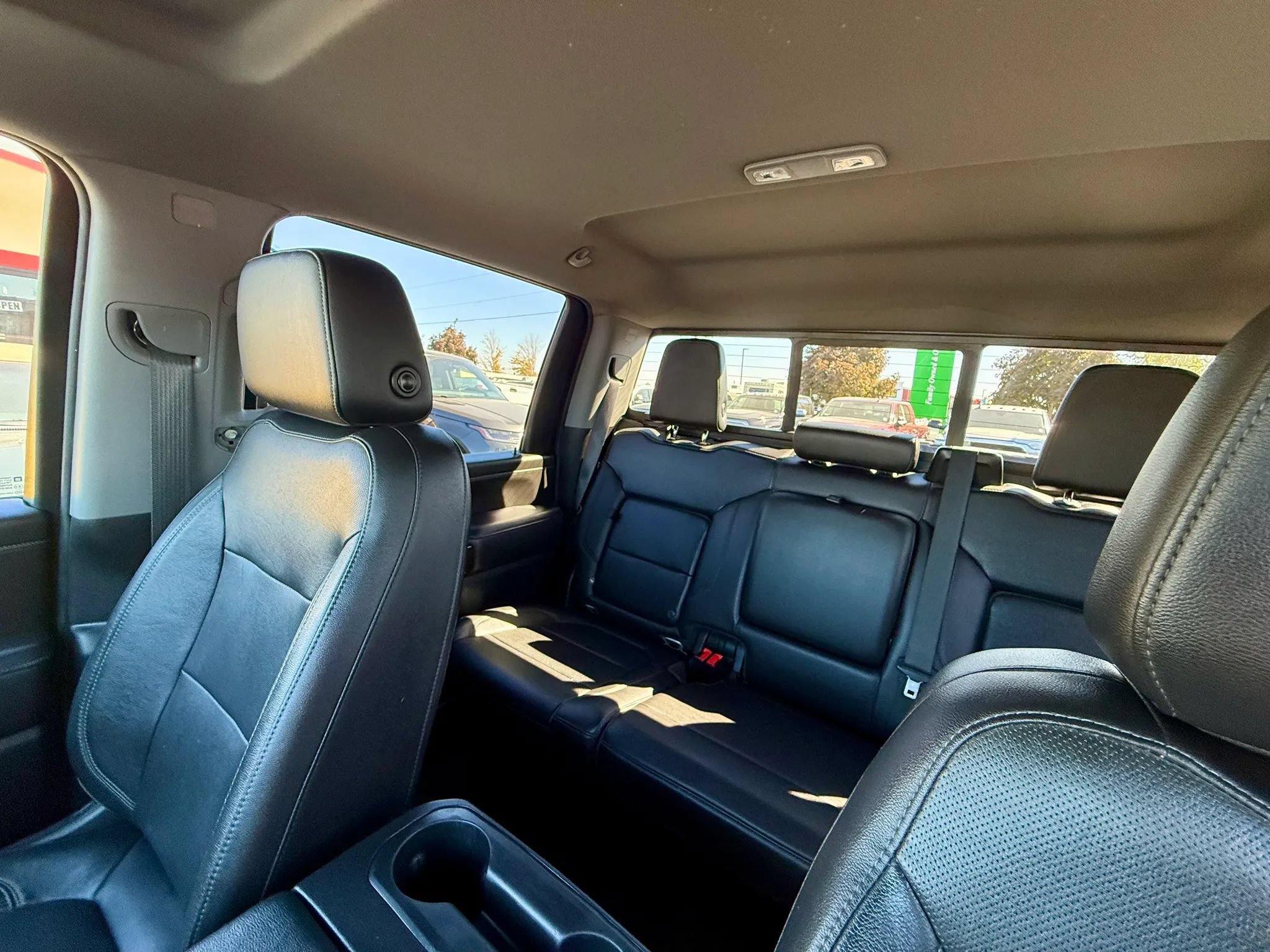 Used 2020 GMC Sierra 3500 SLT w/ Technology Package AWD/4WD image 13