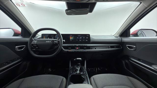 Used 2025 Kia K4 FWD image 18