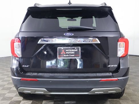 Used 2021 Ford Explorer XLT w/ Equipment Group 202A AWD/4WD image 11