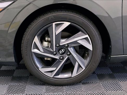 Used 2025 Hyundai Elantra Sport image 7