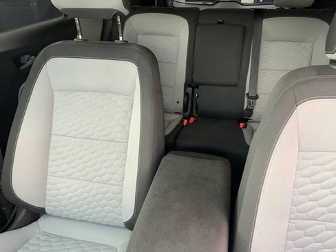 Used 2018 Chevrolet Equinox LS FWD image 13