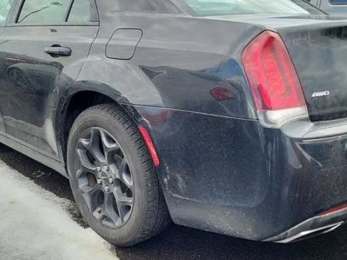 Used 2019 Chrysler 300 S image 2