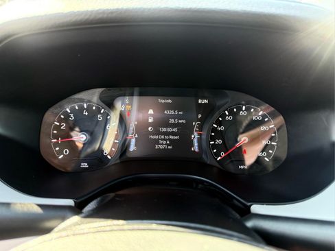 Used 2025 Jeep Compass Limited AWD/4WD image 31