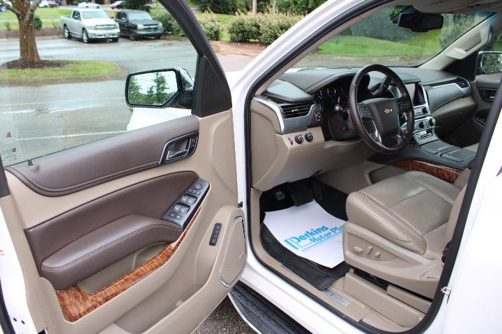 Used 2019 Chevrolet Tahoe Premier AWD/4WD image 3