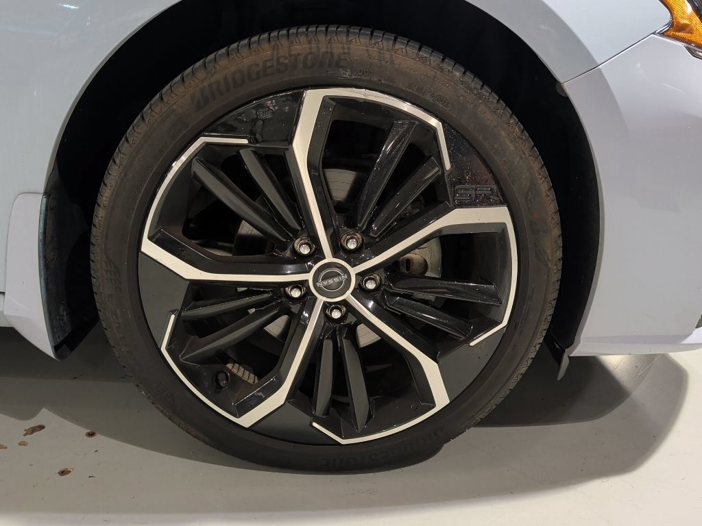 Used 2023 Nissan Altima 2.5 SR FWD image 6