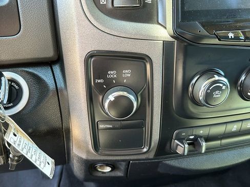 Used 2018 RAM 3500 Tradesman w/ Chrome Appearance Group image 23