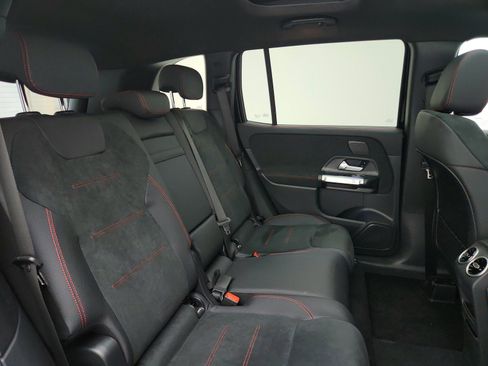 Certified 2024 Mercedes-Benz GLB 250 image 33
