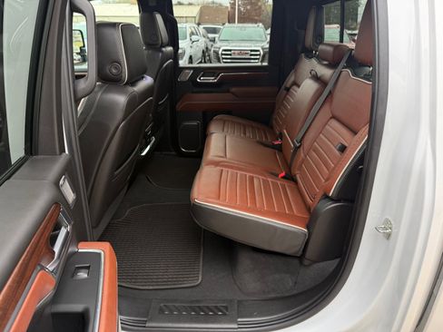 Certified 2024 GMC Sierra 2500 Denali Ultimate image 18