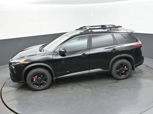 New 2026 Nissan Rogue SV w/ Rock Creek Premium Package image 32