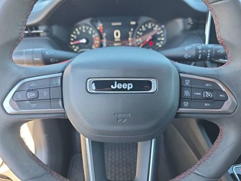 Used 2024 Jeep Compass Trailhawk image 32