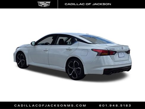 Used 2024 Nissan Altima 2.5 SR FWD image 8