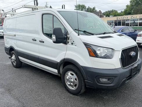 Used 2022 Ford Transit 250 Low Roof AWD image 5