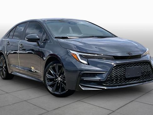 Used 2024 Toyota Corolla SE FWD image 3