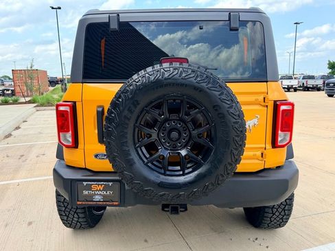 Certified 2022 Ford Bronco 2-Door AWD/4WD image 4