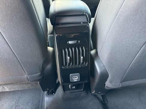 New 2025 Jeep Compass Sport image 44