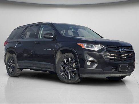 Used 2020 Chevrolet Traverse RS image 2