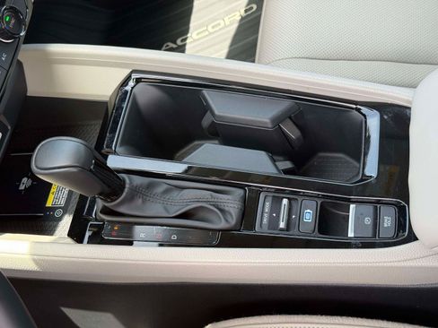 Certified 2025 Honda Accord EX-L image 26