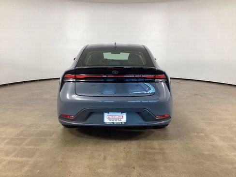Used 2025 Toyota Prius LE FWD image 6
