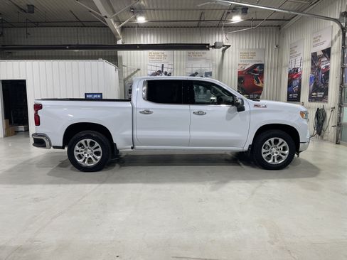 New 2026 Chevrolet Silverado 1500 LTZ w/ Z71 Off-Road Package AWD/4WD image 9