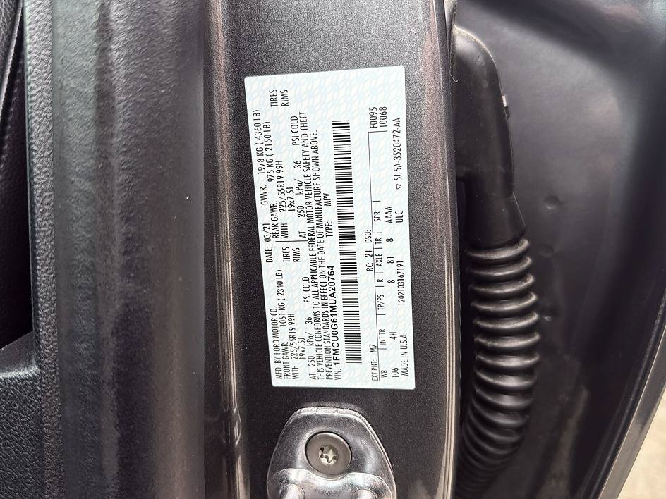 Used 2021 Ford Escape SE w/ SE Sport Appearance Package FWD image 20