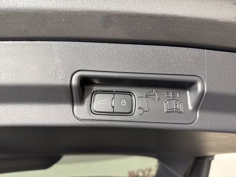 New 2026 Ford Explorer Platinum image 28