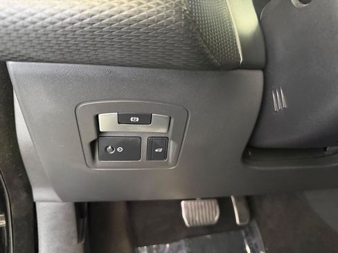 Used 2020 Land Rover Range Rover Velar R-Dynamic S AWD/4WD image 35