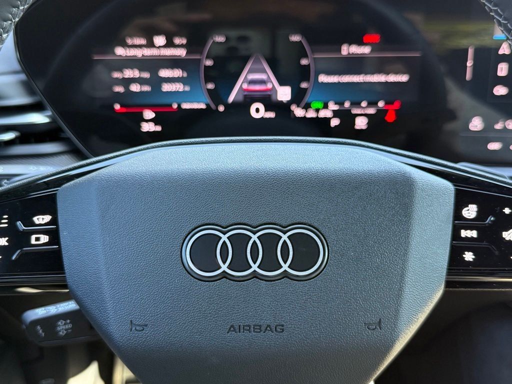 Used 2025 Audi SQ5 Prestige AWD/4WD image 30