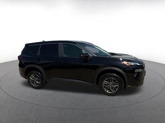 Used 2026 Nissan Rogue SV FWD video 2