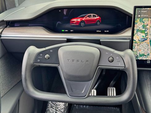 Used 2023 Tesla Model X AWD/4WD image 17