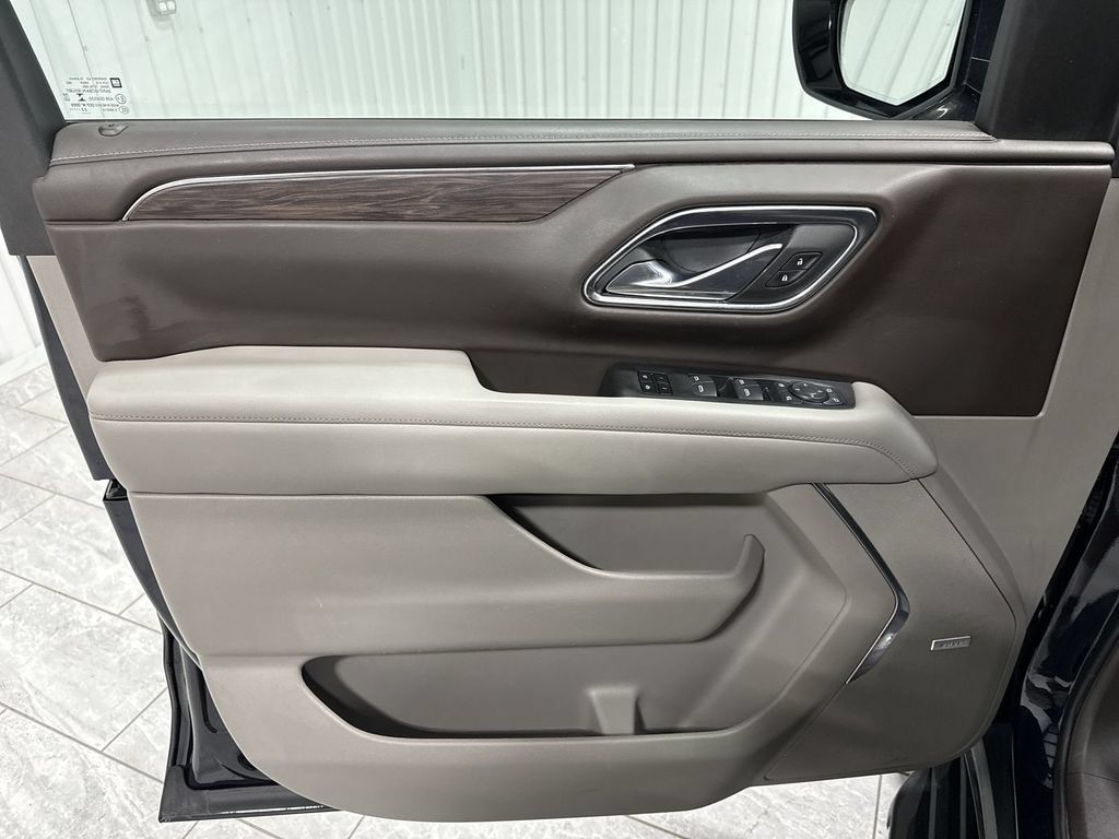 Used 2023 Chevrolet Tahoe LT w/ LT Signature Package RWD image 23