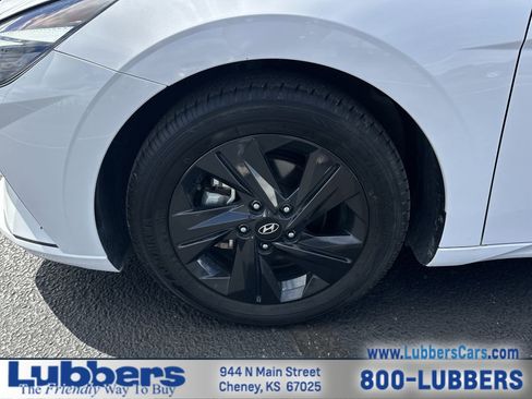 Used 2023 Hyundai Elantra SEL image 10