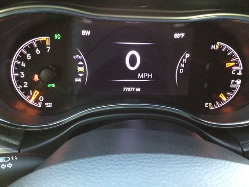 Used 2020 Jeep Grand Cherokee Limited w/ Trailer Tow Group IV AWD/4WD image 16