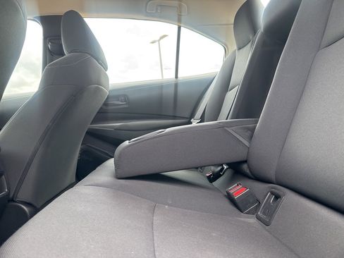 Used 2022 Toyota Corolla LE image 31