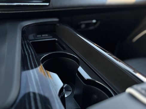 Certified 2023 Cadillac Escalade Sport w/ LPO, ONYX Package image 24