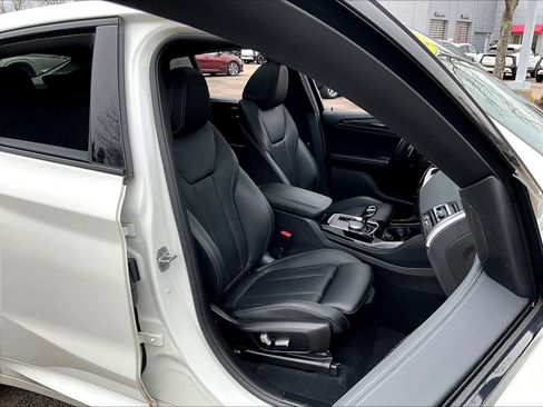 Used 2022 BMW X4 M40i w/ Parking Assistance Package image 11