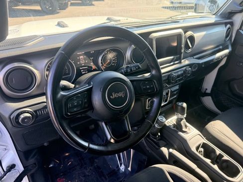 Used 2018 Jeep Wrangler Unlimited Sport w/ Technology Group AWD/4WD image 18