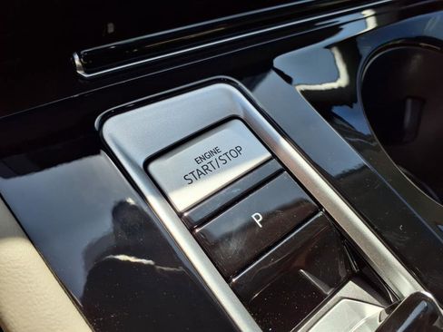 New 2025 Volkswagen Atlas SEL Premium R-Line image 17