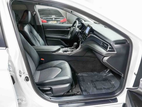 Used 2024 Toyota Camry SE FWD image 16