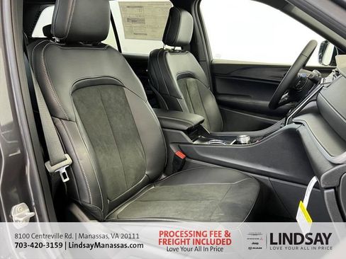 New 2025 Jeep Grand Cherokee Altitude AWD/4WD image 13