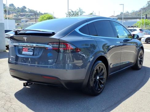 Used 2017 Tesla Model X 75D AWD/4WD image 4