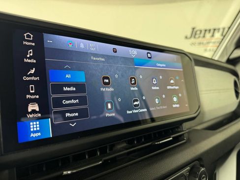 Used 2024 Jeep Gladiator Sport AWD/4WD image 24