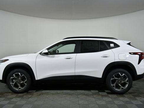 New 2026 Chevrolet Trax LT w/ Driver Confidence Package image 16