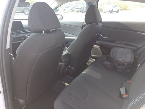 Certified 2024 Hyundai Elantra SEL w/ Convenience Package image 19