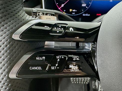 Used 2026 Mercedes-Benz GLC 300 4MATIC image 12