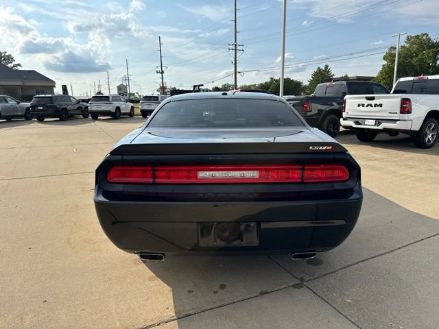 Used 2009 Dodge Challenger SRT8 RWD image 6