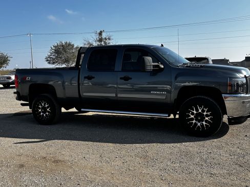 Used 2012 Chevrolet Silverado 2500 LT w/ Convenience Package AWD/4WD image 20