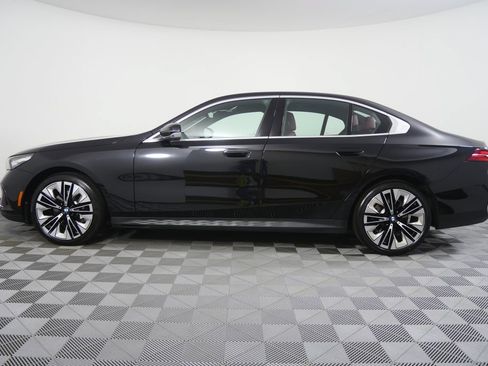 Used 2025 BMW 530i RWD image 5