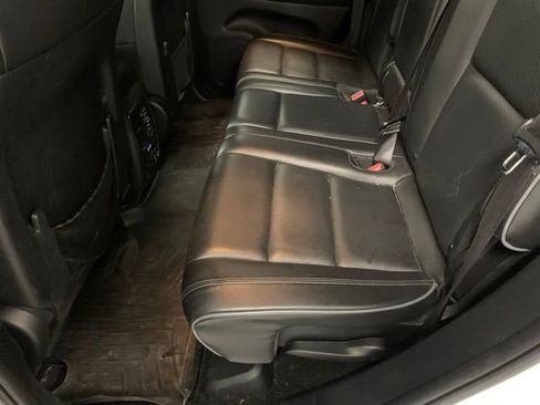 Used 2019 Jeep Grand Cherokee Overland image 13