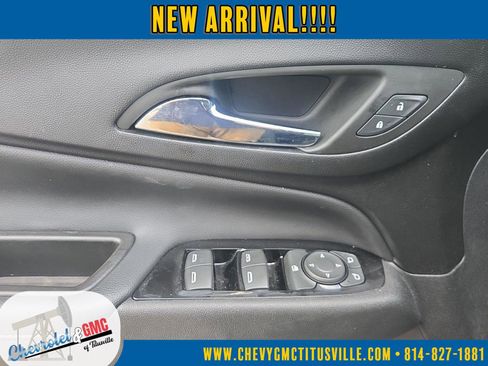 Used 2023 Chevrolet Equinox Premier image 16